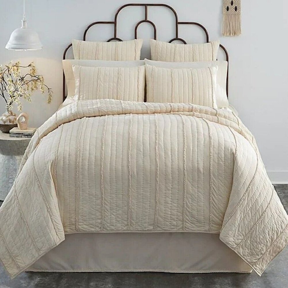 NEW- STUDIO D Bed Skirt Haley Twin Bedskirt - Cotton - Peach
